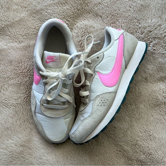 Nike Shoes - Nike shoes